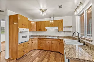 4260 Clayton Rd, Ashland, OR 97520 - Photo 9