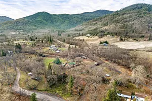 4260 Clayton Rd, Ashland, OR 97520 - Photo 41