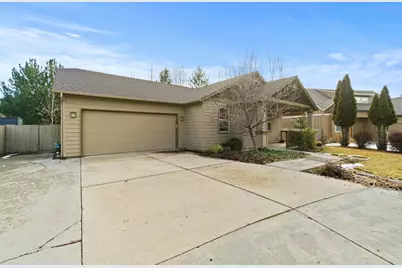 19555 Greatwood Loop, Bend, OR 97702 - Photo 3