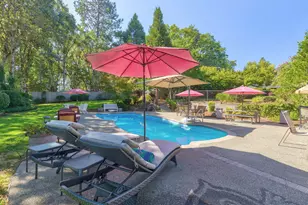 1117 NE Memorial Dr, Grants Pass, OR 97526 - Photo 7