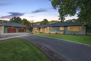 1117 NE Memorial Dr, Grants Pass, OR 97526 - Photo 11