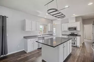 300 Woodville Way, Rogue River, OR 97537 - Photo 3