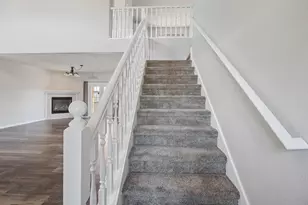 300 Woodville Way, Rogue River, OR 97537 - Photo 15