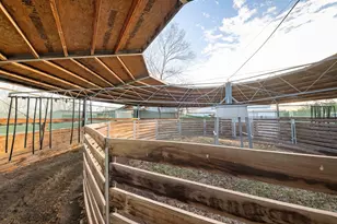 22333 Nelson Rd, Bend, OR 97701 - Photo 29