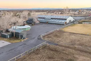 22333 Nelson Rd, Bend, OR 97701 - Photo 49