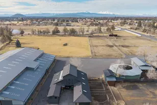 22333 Nelson Rd, Bend, OR 97701 - Photo 3