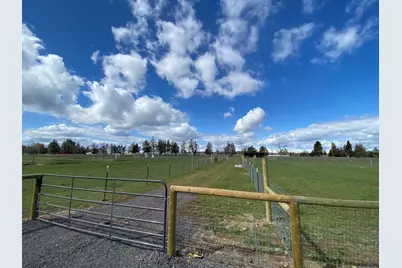 22333 Nelson Road, Bend, OR 97701 - Photo 57