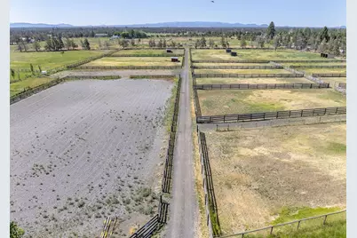 22333 Nelson Road, Bend, OR 97701 - Photo 65