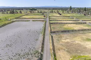 22333 Nelson Rd, Bend, OR 97701 - Photo 65