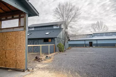 22333 Nelson Road, Bend, OR 97701 - Photo 15