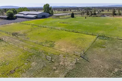22333 Nelson Road, Bend, OR 97701 - Photo 5