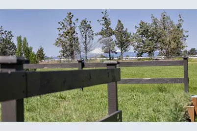 22333 Nelson Road, Bend, OR 97701 - Photo 3