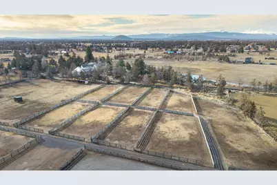 22333 Nelson Road, Bend, OR 97701 - Photo 47