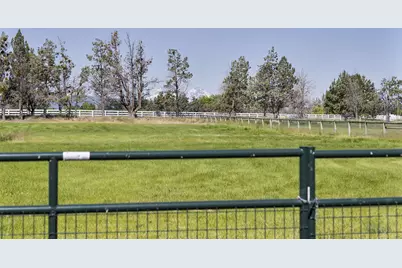 22333 Nelson Road, Bend, OR 97701 - Photo 59
