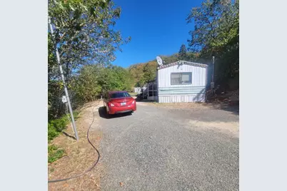 2455 Harbeck Road, Grants Pass, OR 97527 - Photo 3