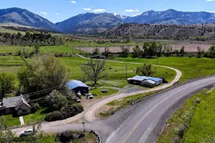 55550 McKern Ln, Mount Vernon, OR 97865 - Photo 1