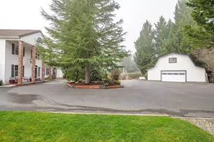 575 Country Aire Dr, Grants Pass, OR 97526 - Photo 31