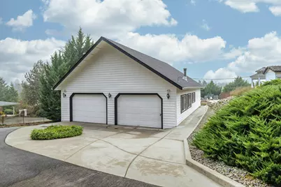 575 Country Aire Drive, Grants Pass, OR 97526 - Photo 29