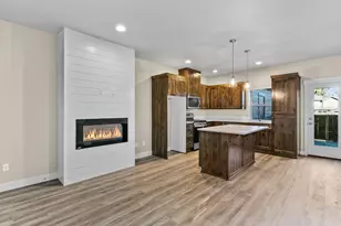 61531 SE Jennifer Ln, Bend, OR 97702 - Photo 3