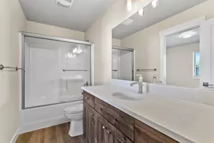 61531 SE Jennifer Ln, Bend, OR 97702 - Photo 17