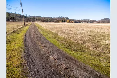 4477 E Antelope Road, Eagle Point, OR 97524 - Photo 17