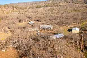 4477 E Antelope Rd, Eagle Point, OR 97524 - Photo 7