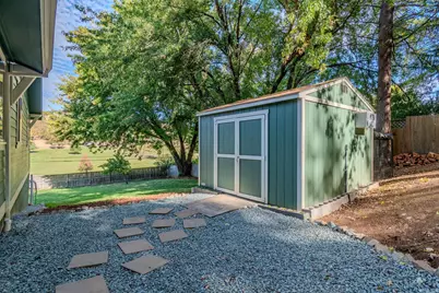 6645 Pioneer Road, Medford, OR 97501 - Photo 39