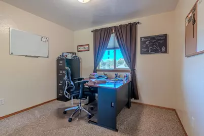 6645 Pioneer Road, Medford, OR 97501 - Photo 25