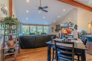 6645 Pioneer Rd, Medford, OR 97501 - Photo 11