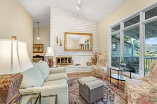 535 Scenic Dr, Jacksonville, OR 97530 - Photo 17