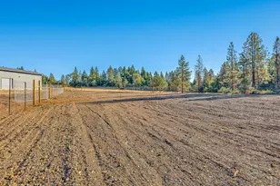 895 Airport Dr, Cave Junction, OR 97523 - Photo 9