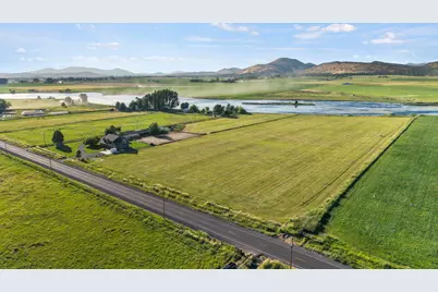 11251 Crystal Springs Road, Klamath Falls, OR 97603 - Photo 3