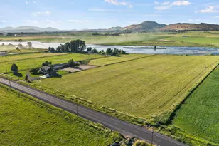 11251 Crystal Springs Rd, Klamath Falls, OR 97603 - Photo 3
