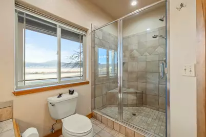 11251 Crystal Springs Road, Klamath Falls, OR 97603 - Photo 15