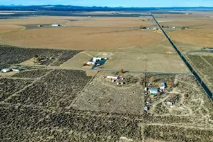 88265 Fairview Ln, Christmas Valley, OR 97641 - Photo 19