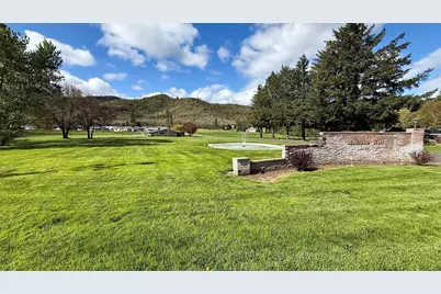 8401 Old Stage Road #UNIT 58, Central Point, OR 97502 - Photo 45