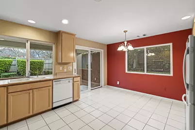 703 Summerwood Drive, Medford, OR 97504 - Photo 15