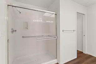 703 Summerwood Dr, Medford, OR 97504 - Photo 25