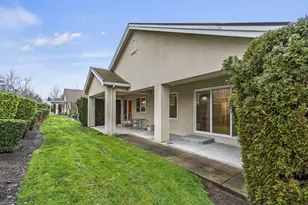 703 Summerwood Dr, Medford, OR 97504 - Photo 29