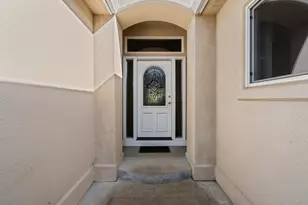 703 Summerwood Dr, Medford, OR 97504 - Photo 5