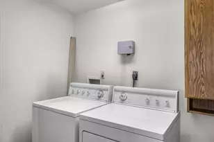 303 NW Poplar St, Madras, OR 97741 - Photo 25