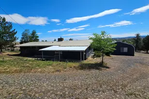 303 NW Poplar St, Madras, OR 97741 - Photo 33