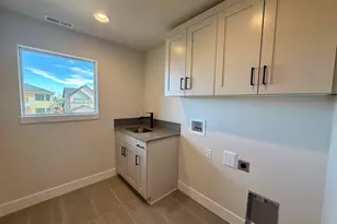 21841 SE Stromboli Ct, Bend, OR 97702 - Photo 15