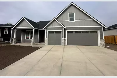 107 Butte Springs Trail #469, Eagle Point, OR 97524 - Photo 1