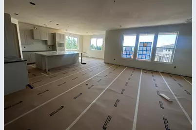 107 Butte Springs Trail #469, Eagle Point, OR 97524 - Photo 3