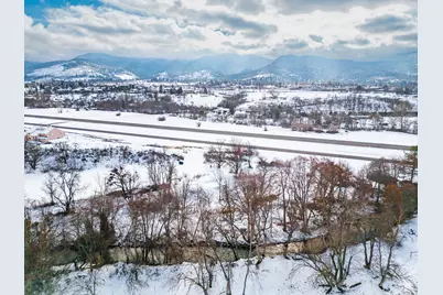 141 Majestic Lane, Ashland, OR 97520 - Photo 11