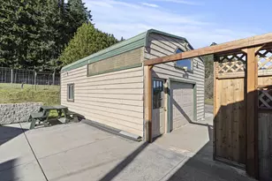 889 H Ave, Powers, OR 97466 - Photo 25