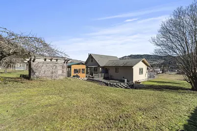 889 H Avenue, Powers, OR 97466 - Photo 31