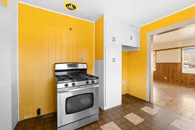 175 Rogue River Highway, Gold Hill, OR 97525 - Photo 7