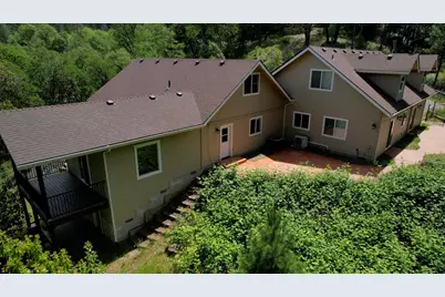 10523 Lower River Road, Grants Pass, OR 97526 - Photo 3